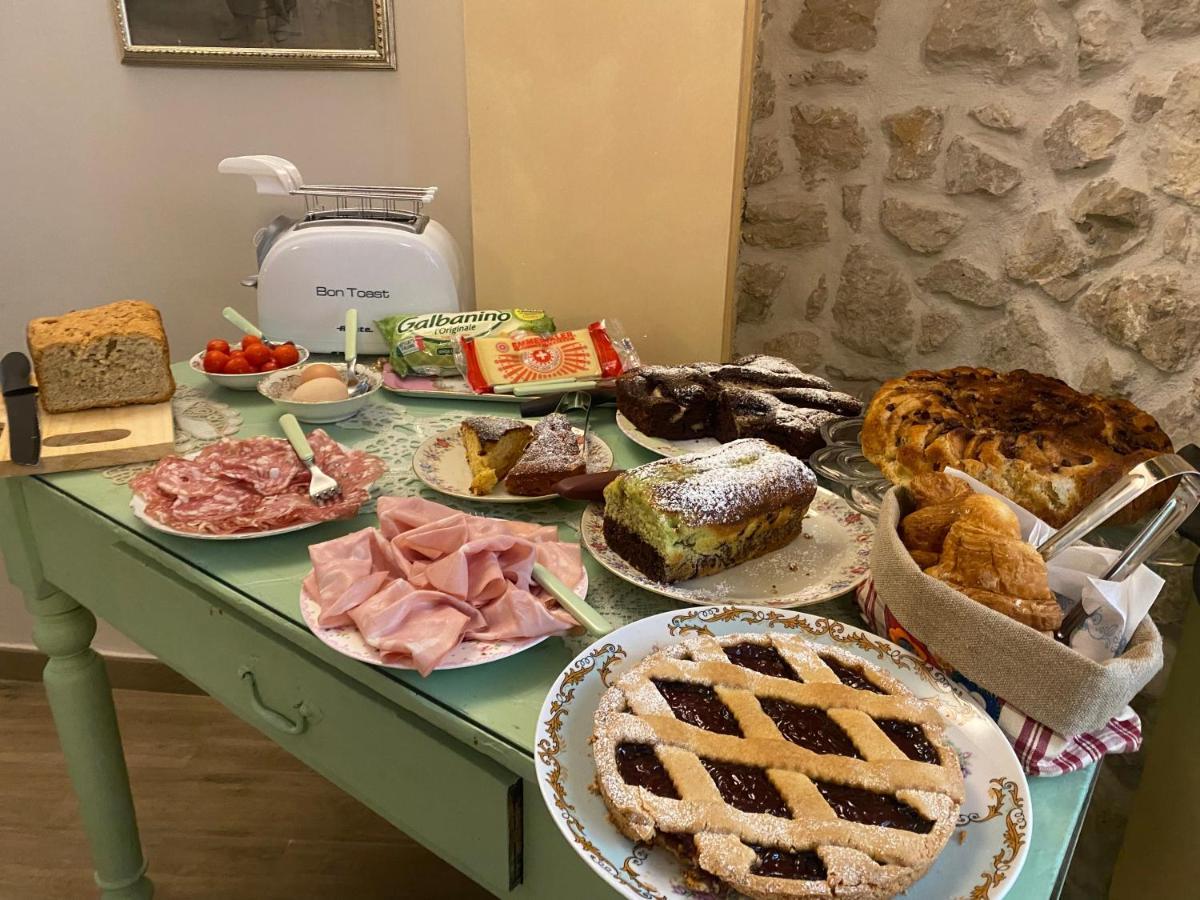 Bed and Breakfast Il Borgo Antico à Rocca Massima Extérieur photo