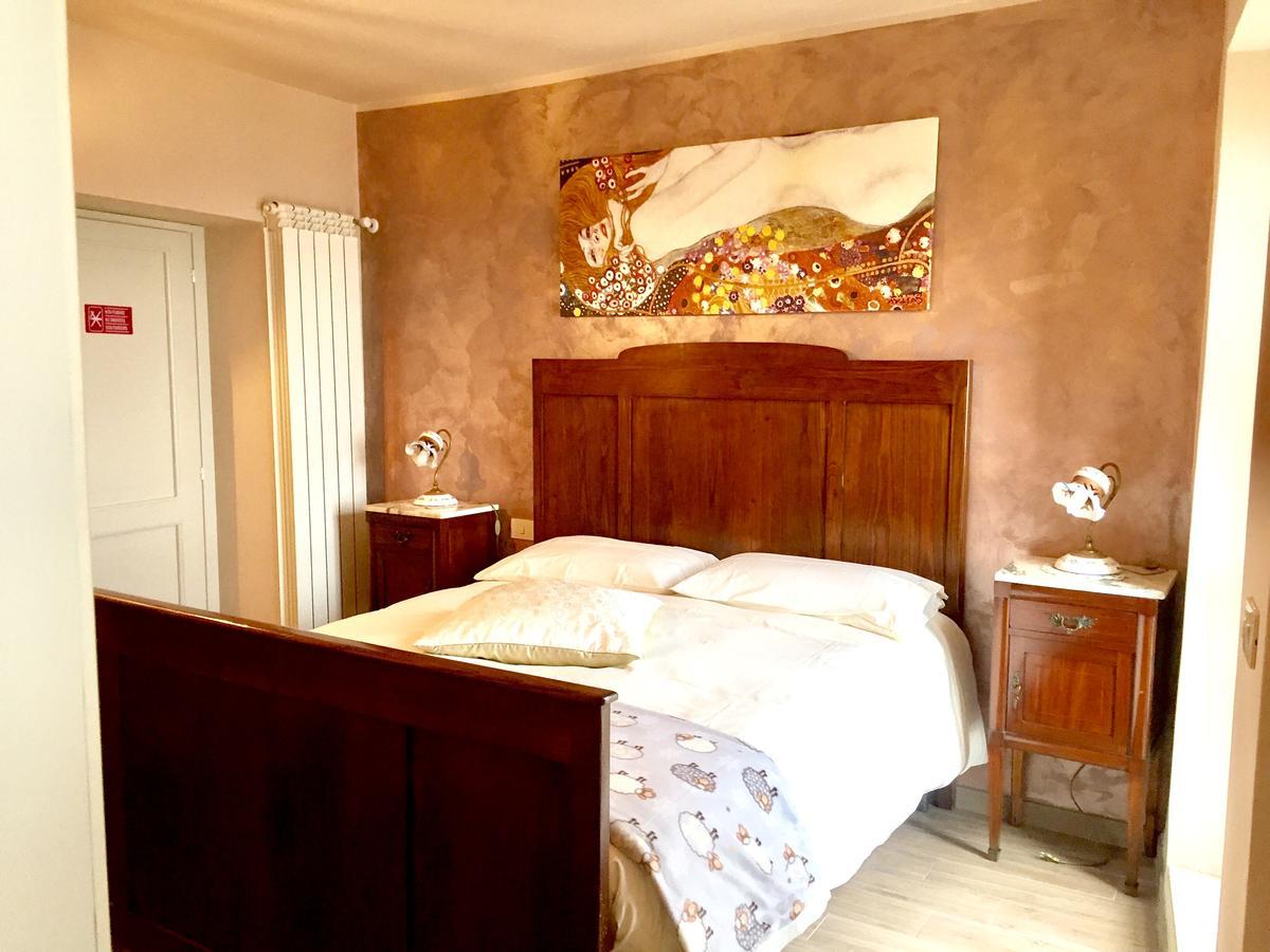 Bed and Breakfast Il Borgo Antico à Rocca Massima Extérieur photo